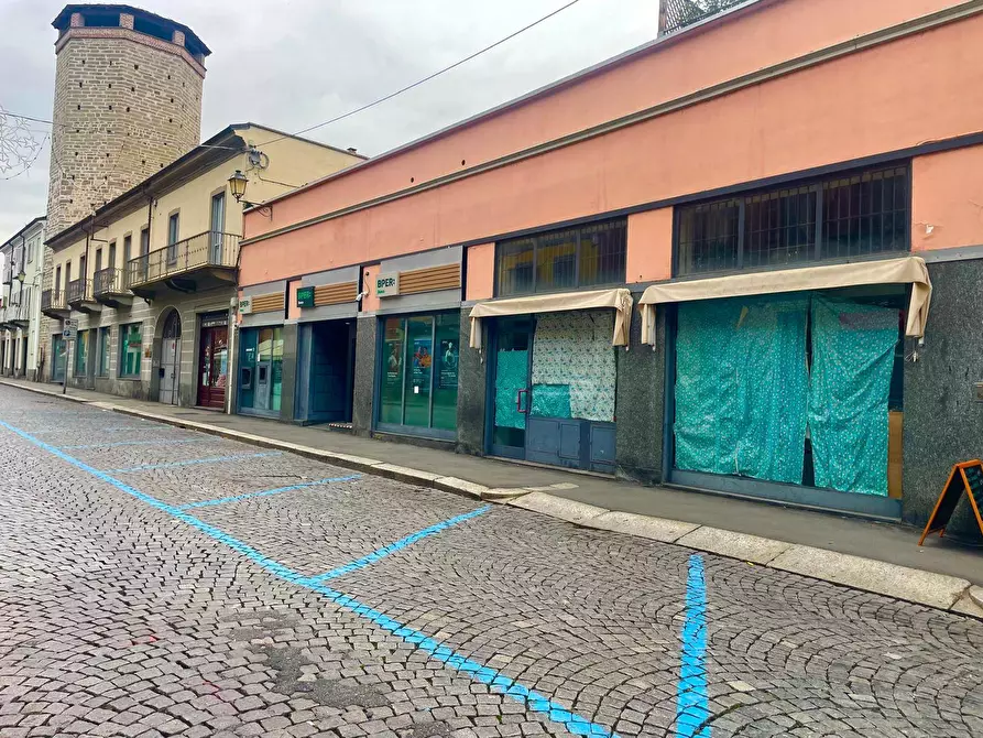Immagine 8 di Negozio in affitto  in Via Po 5 a Chivasso