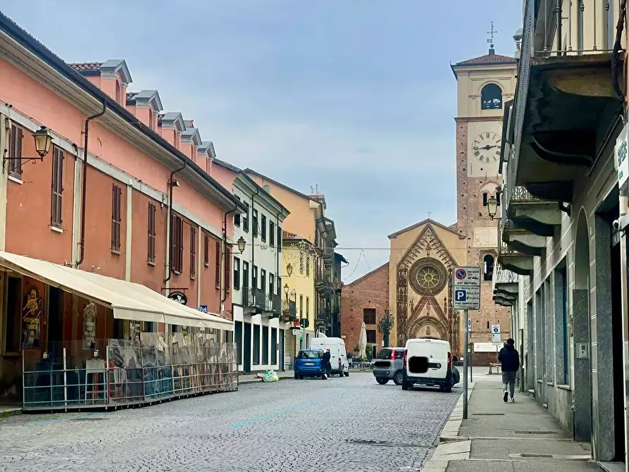 Immagine 2 di Negozio in affitto  in Via Po 5 a Chivasso
