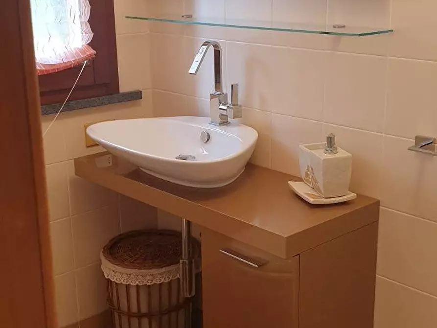 Immagine 10 di Villa in affitto  a Pontedera