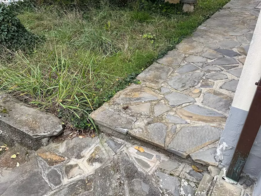 Immagine 13 di Casa semindipendente in vendita  a Lamporecchio