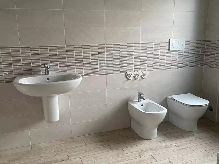 Immagine 22 di Appartamento in affitto  in VIA PAOLO REGIS 11 a Chivasso