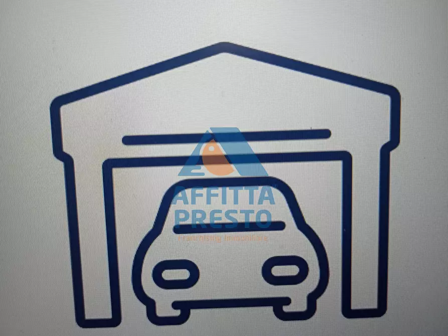 Immagine 1 di Box auto in affitto  a Capraia E Limite