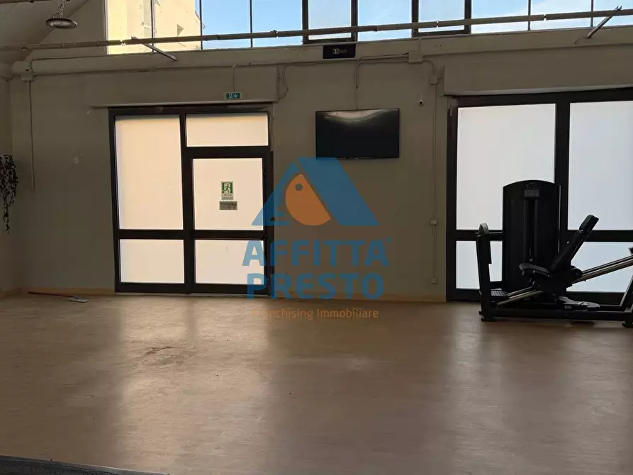 Immagine 5 di Magazzino in affitto  a Empoli