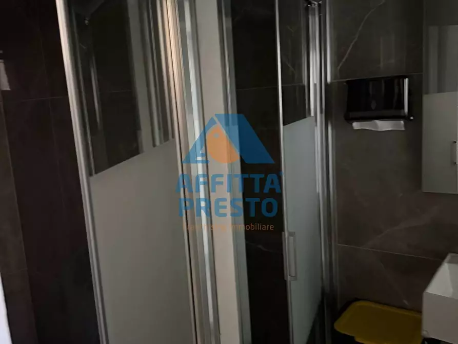 Immagine 12 di Magazzino in affitto  a Empoli