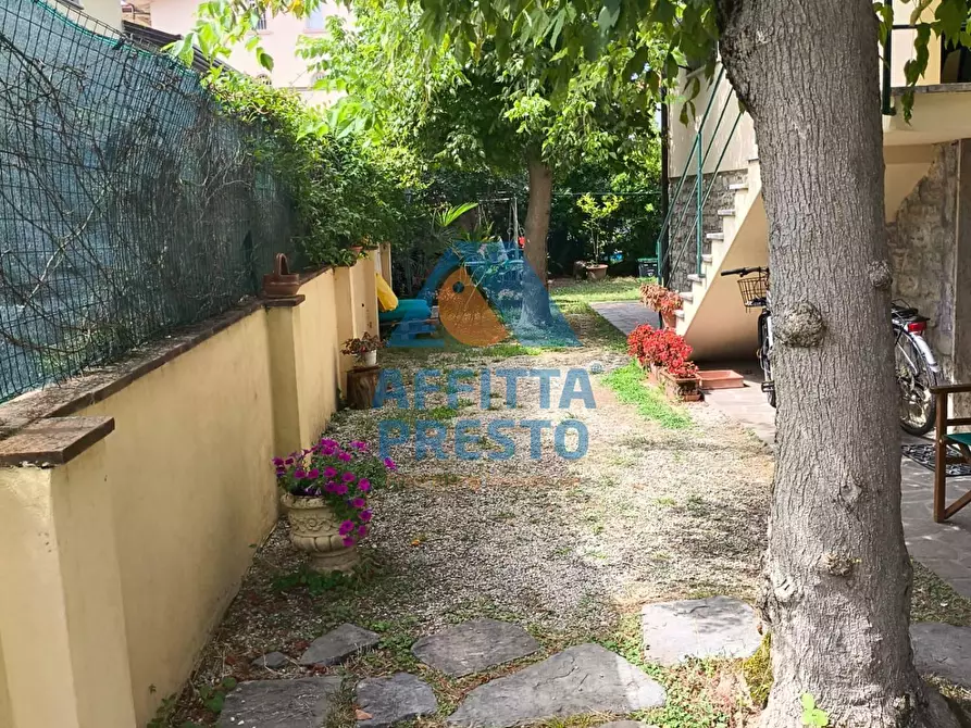 Immagine 9 di Casa indipendente in affitto  a Pietrasanta