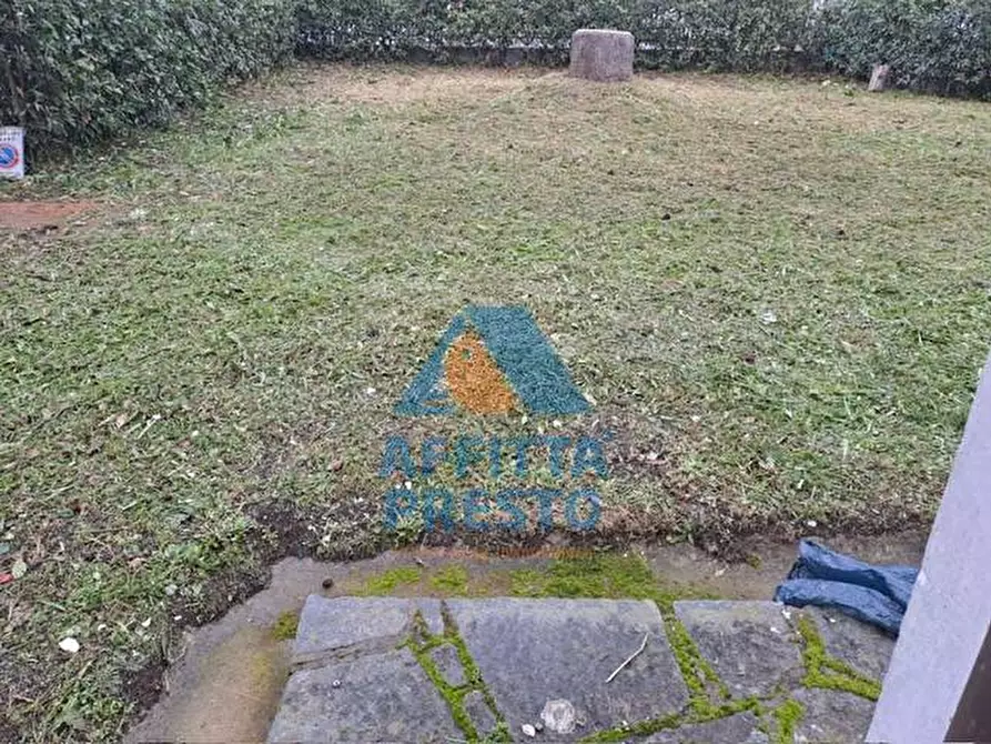 Immagine 7 di Attività commerciale in affitto  a Empoli