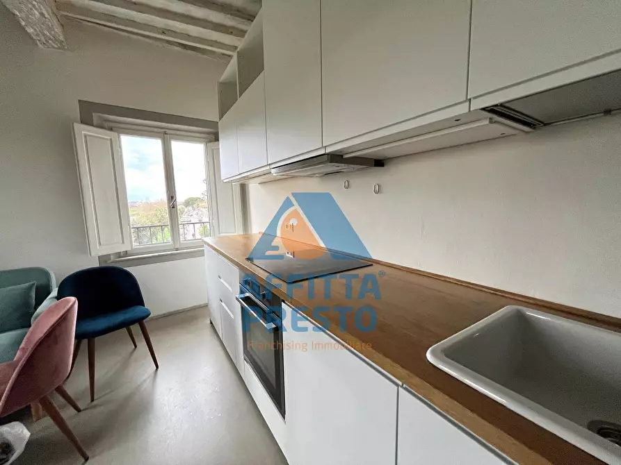 Immagine 12 di Appartamento in affitto  a Capraia E Limite