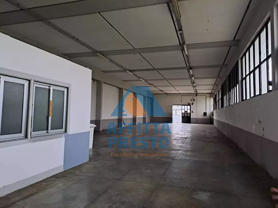 Immagine 1 di Attività commerciale in vendita  a Lamporecchio