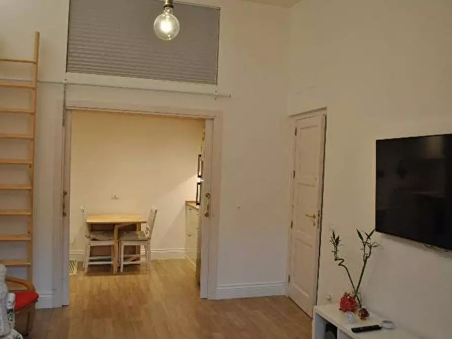 Immagine 6 di Appartamento in vendita  a Firenze