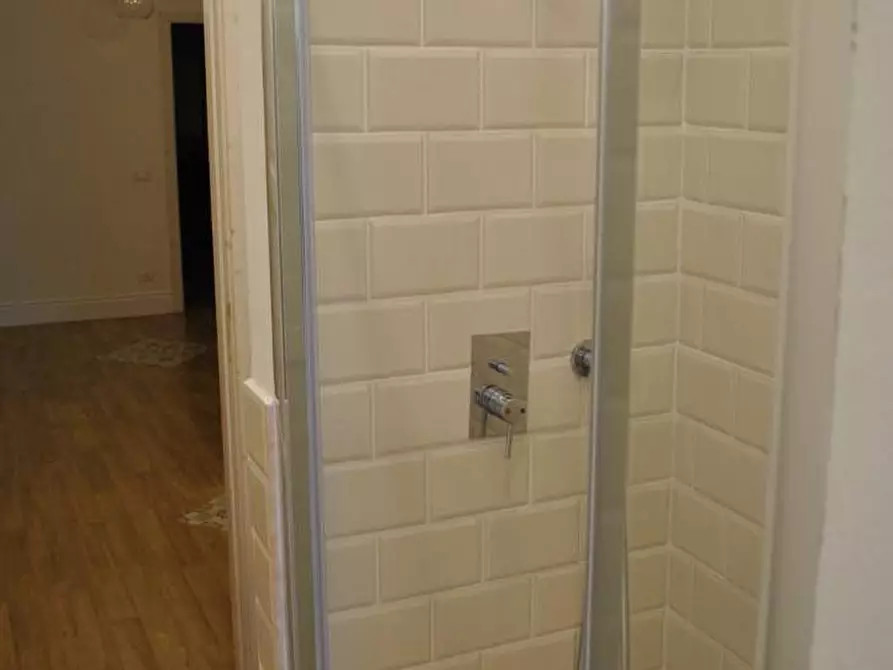 Immagine 10 di Appartamento in vendita  a Firenze