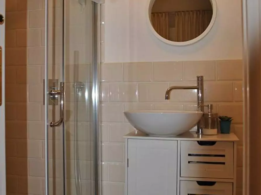 Immagine 11 di Appartamento in vendita  a Firenze