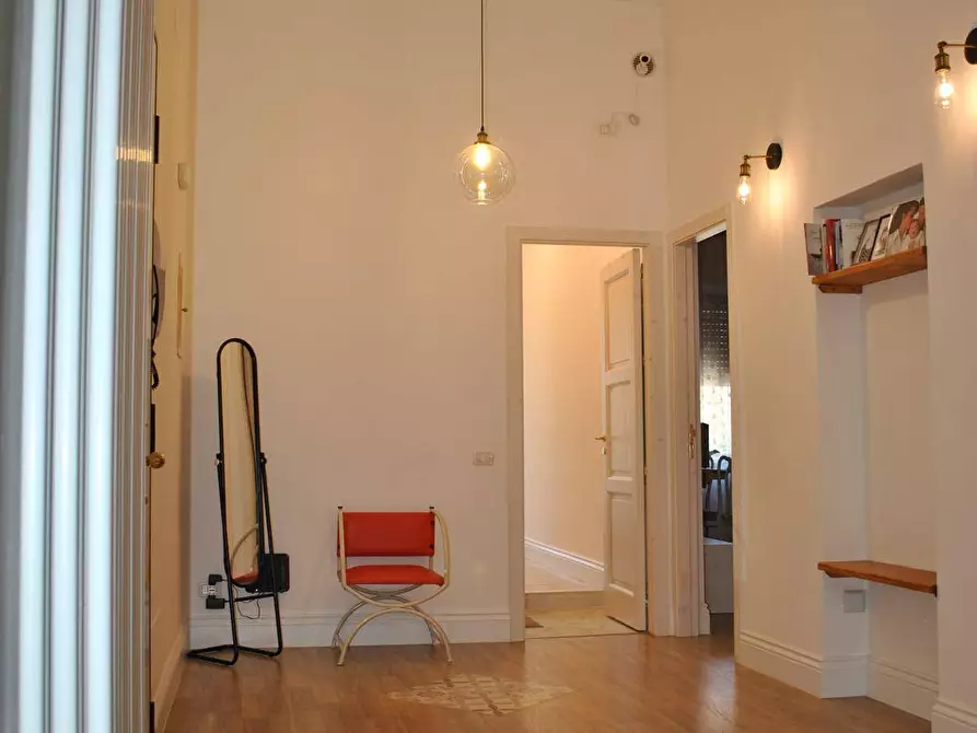 Immagine 3 di Appartamento in vendita  a Firenze