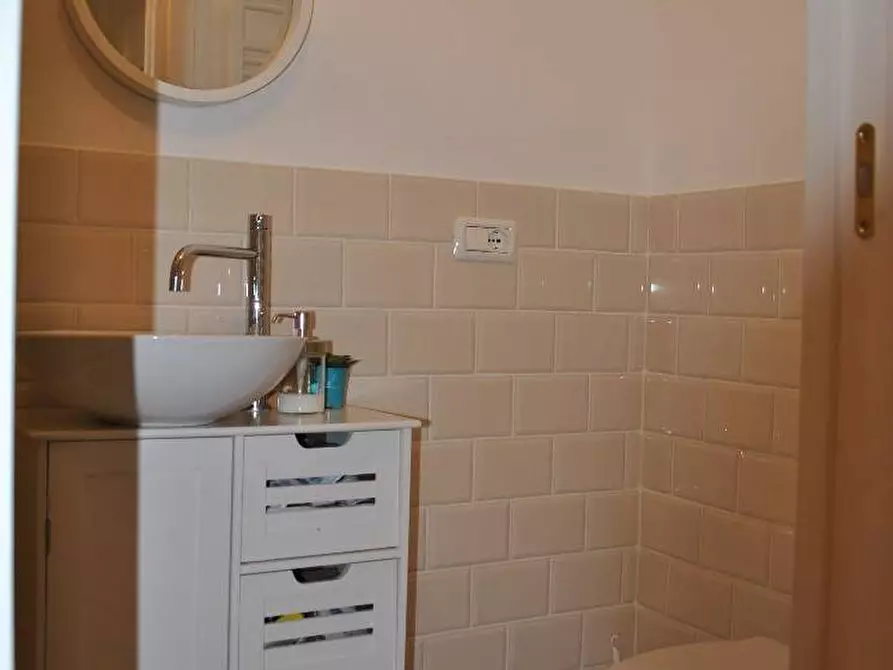 Immagine 13 di Appartamento in vendita  a Firenze