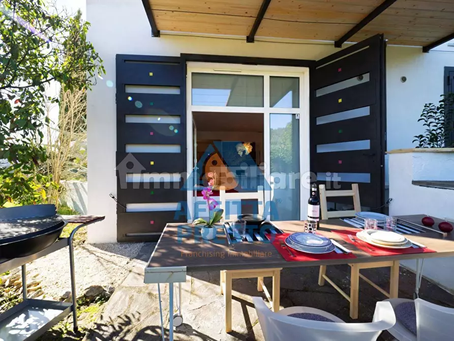 Immagine 5 di Appartamento in vendita  a Carmignano