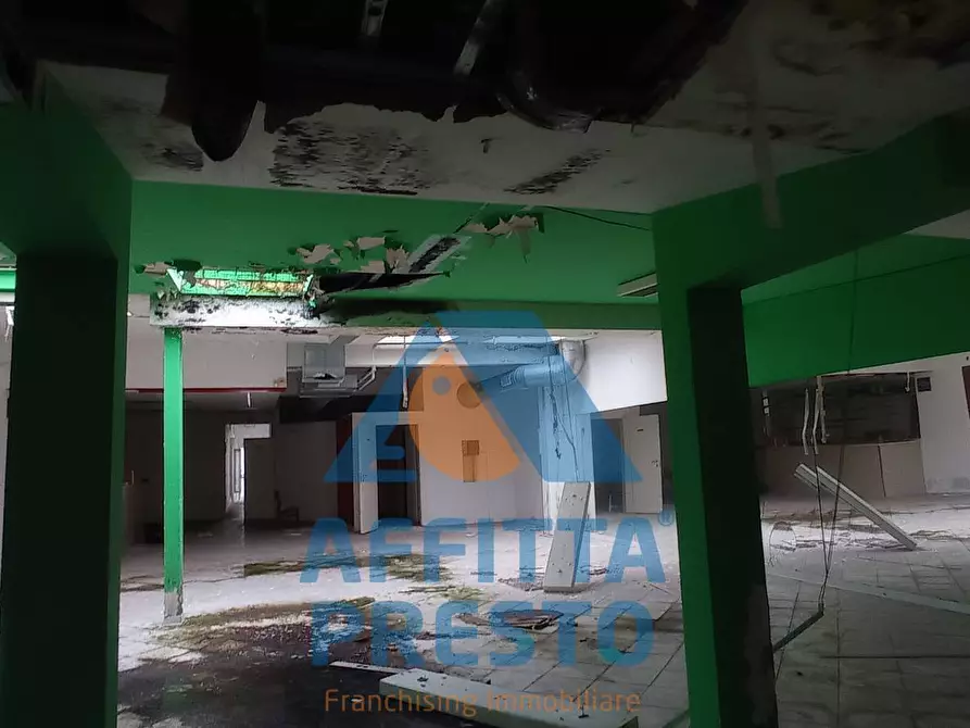 Immagine 2 di Attività commerciale in affitto  a Empoli