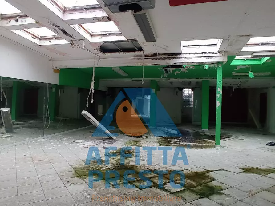 Immagine 3 di Attività commerciale in affitto  a Empoli
