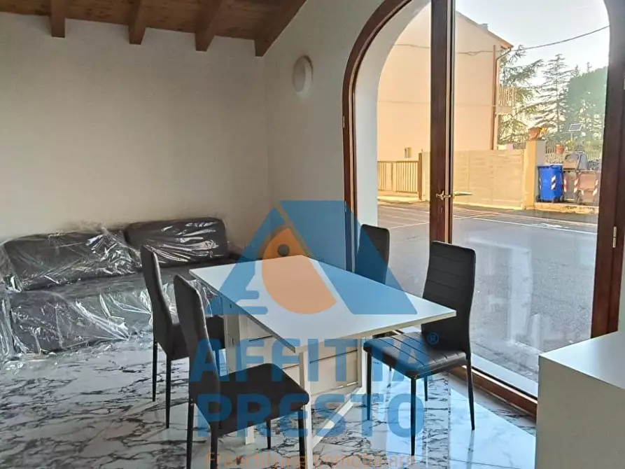 Immagine 11 di Appartamento in affitto  a Empoli