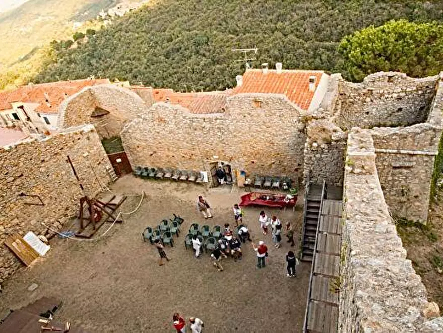 Immagine 5 di Appartamento in vendita  a Marciana