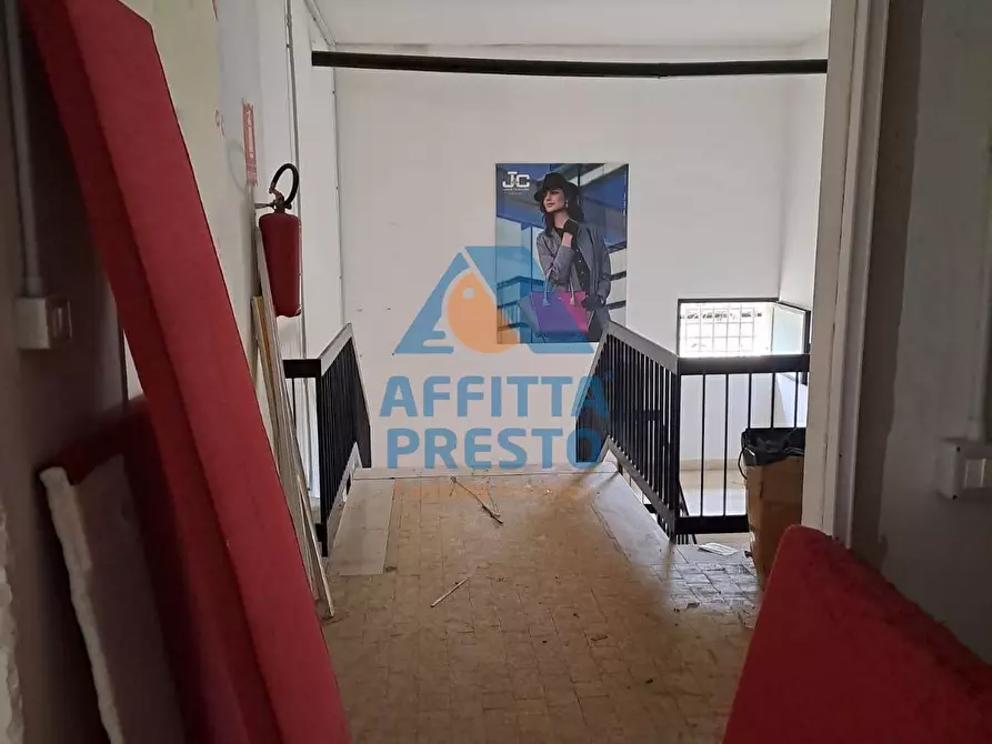 Immagine 6 di Capannone industriale in affitto  a Capraia E Limite