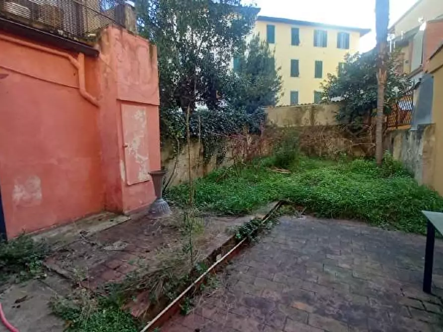 Immagine 11 di Casa semindipendente in vendita  a Firenze