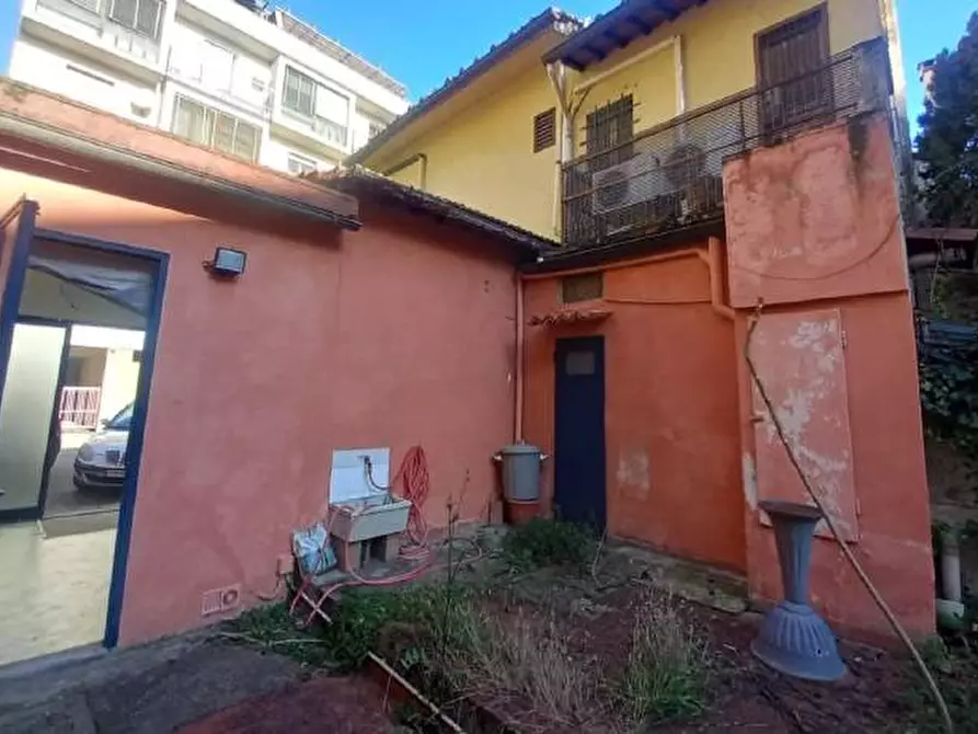 Immagine 12 di Casa semindipendente in vendita  a Firenze