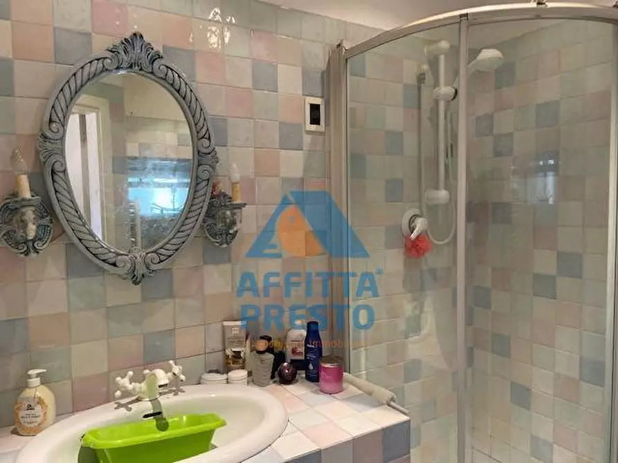 Immagine 5 di Appartamento in affitto  a Capraia E Limite