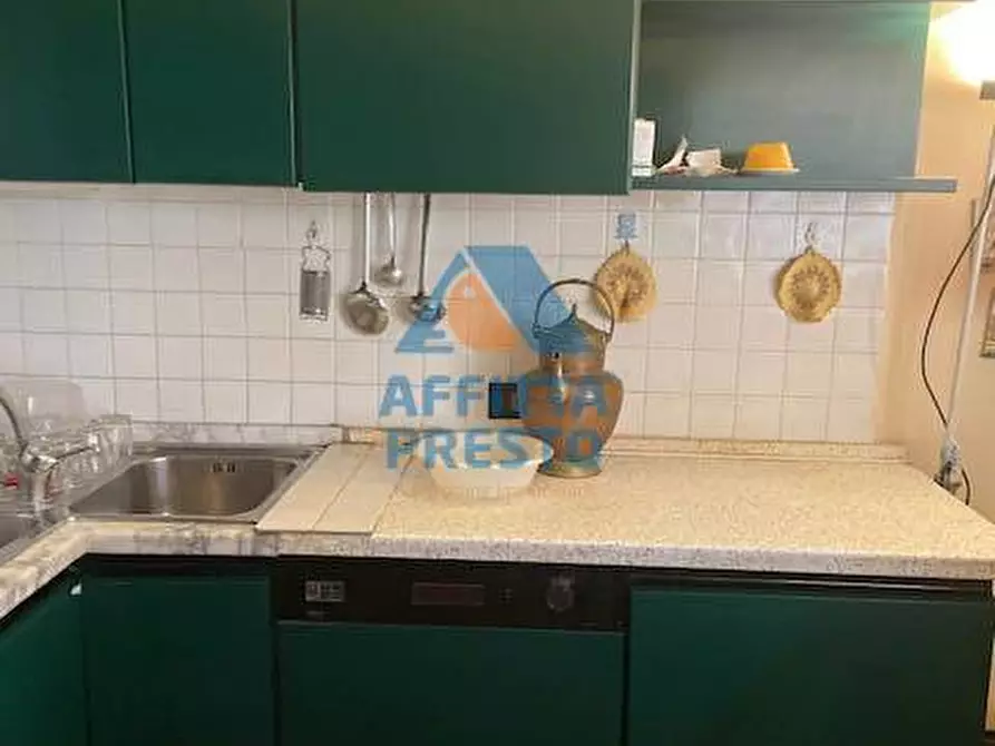 Immagine 8 di Appartamento in affitto  a Capraia E Limite