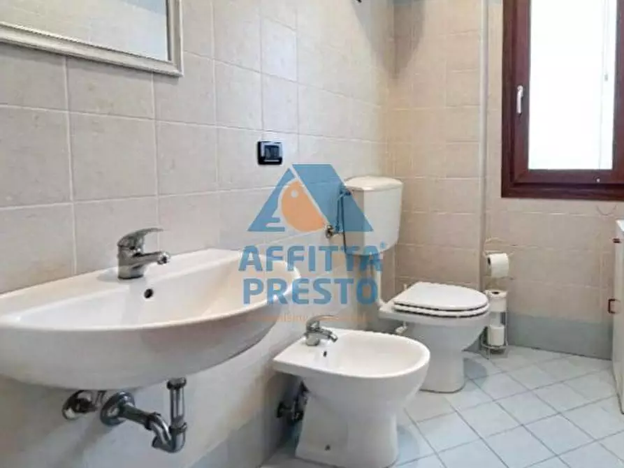 Immagine 9 di Attività commerciale in vendita  a Monsummano Terme