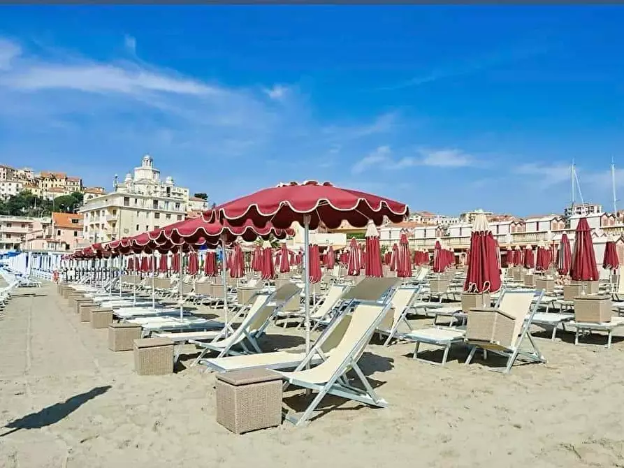 Immagine 13 di Appartamento in vendita  in Porto Maurizio a Imperia