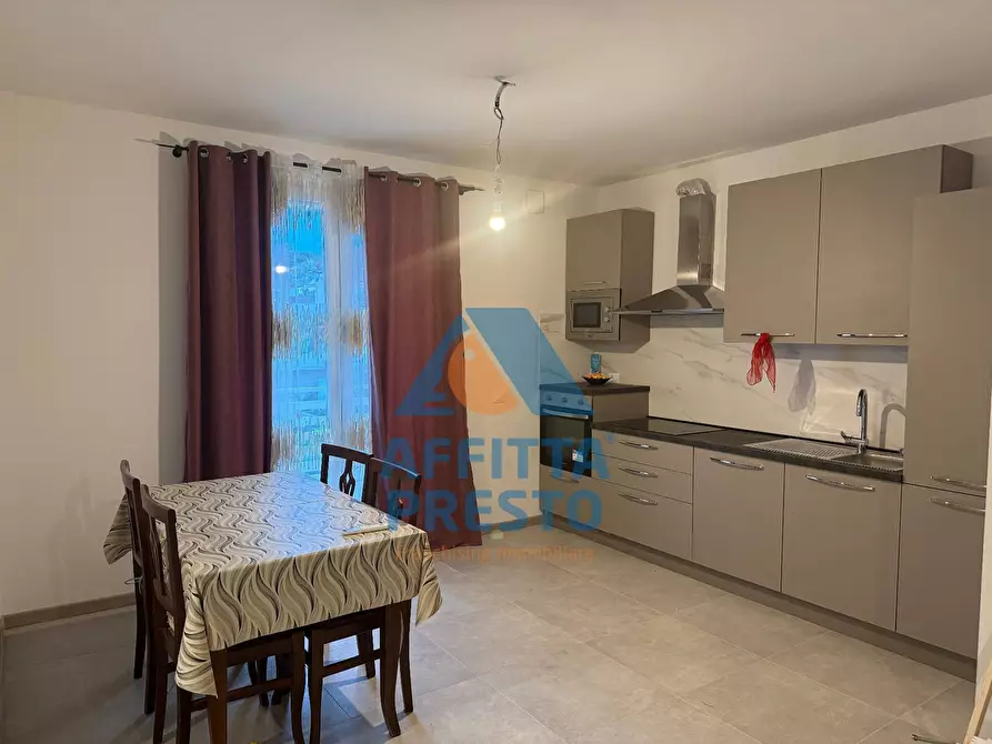 Immagine 1 di Appartamento in affitto  a Capraia E Limite