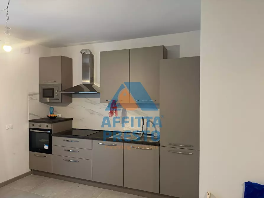 Immagine 2 di Appartamento in affitto  a Capraia E Limite
