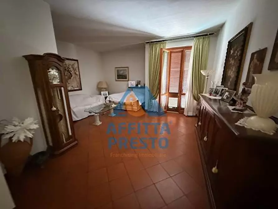 Immagine 15 di Camera in affitto  a Empoli