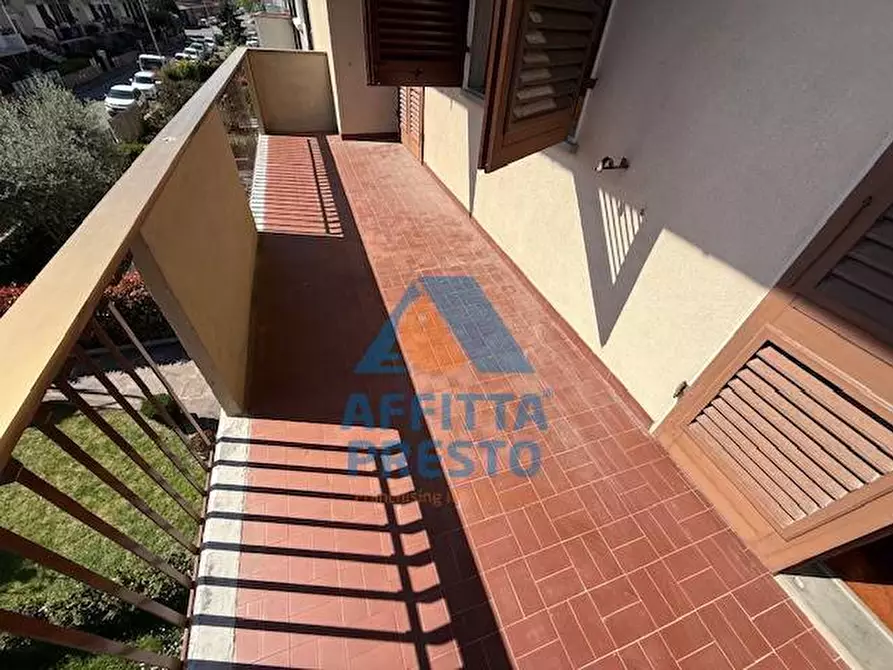 Immagine 17 di Camera in affitto  a Empoli