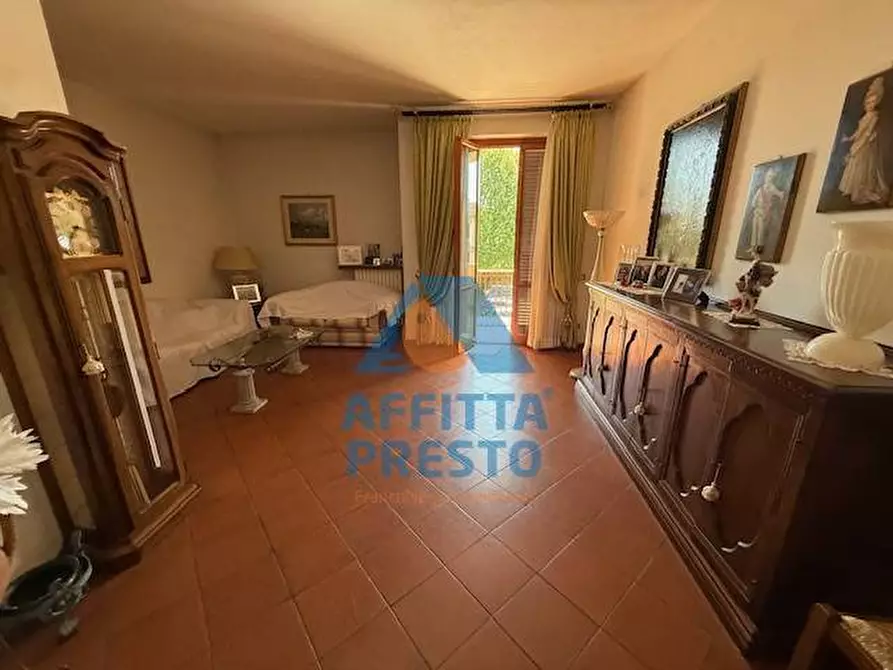 Immagine 19 di Camera in affitto  a Empoli