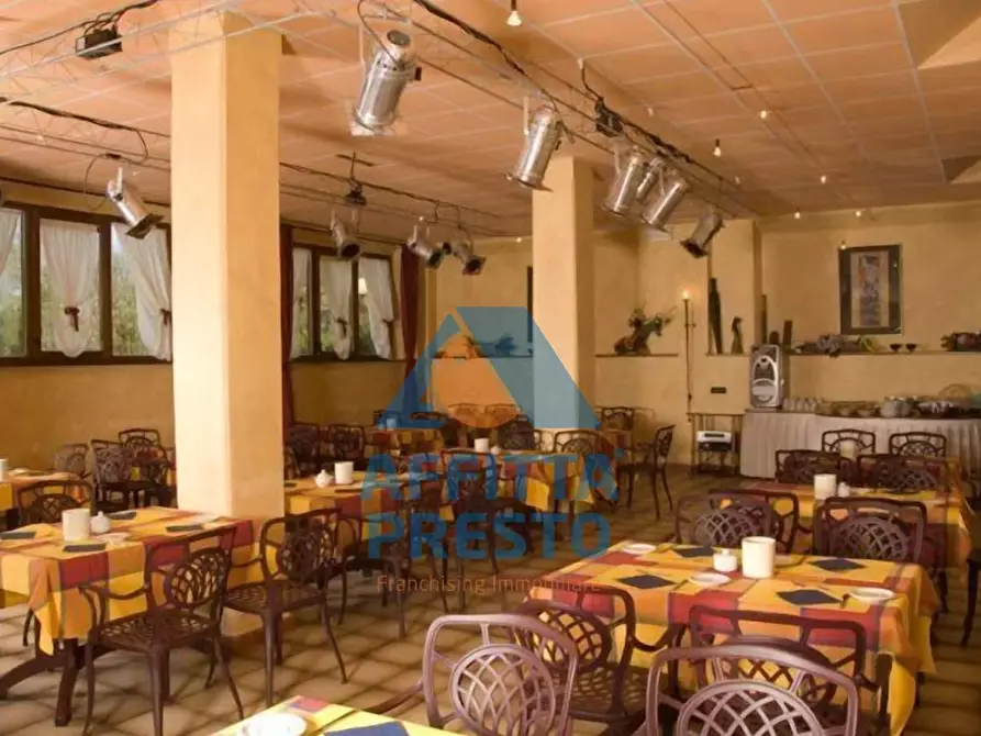 Immagine 2 di Attività commerciale in affitto  a Grosseto