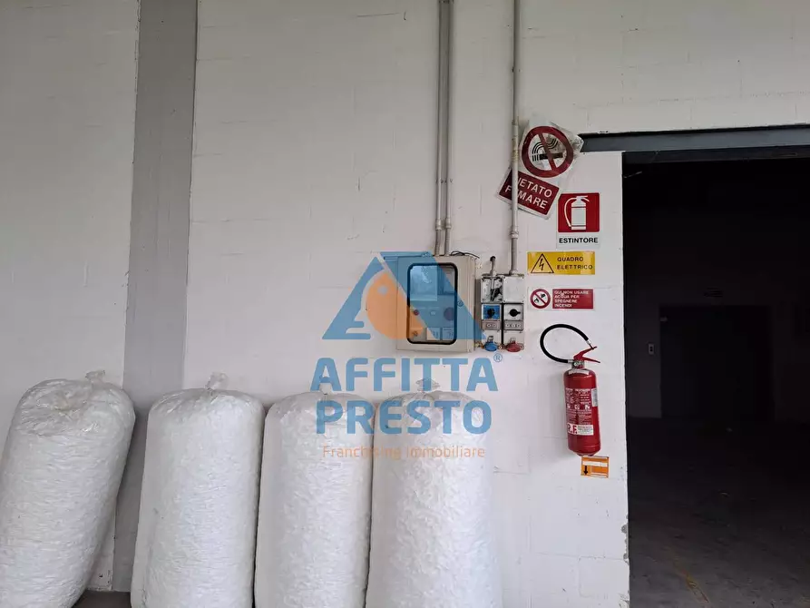 Immagine 16 di Laboratorio in affitto  a Empoli