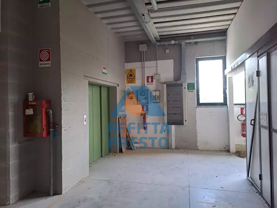 Immagine 7 di Laboratorio in affitto  a Empoli