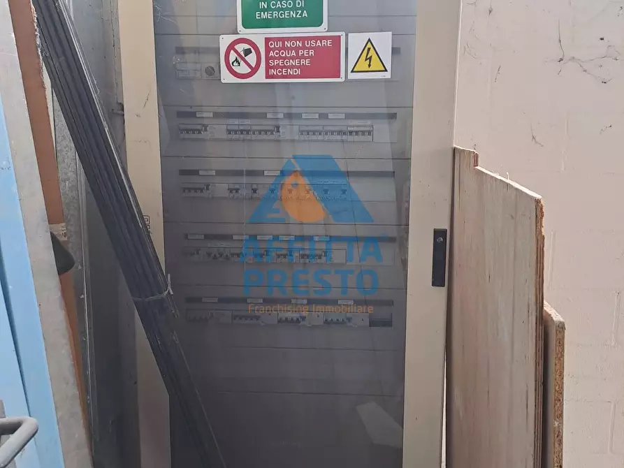 Immagine 8 di Laboratorio in affitto  a Empoli