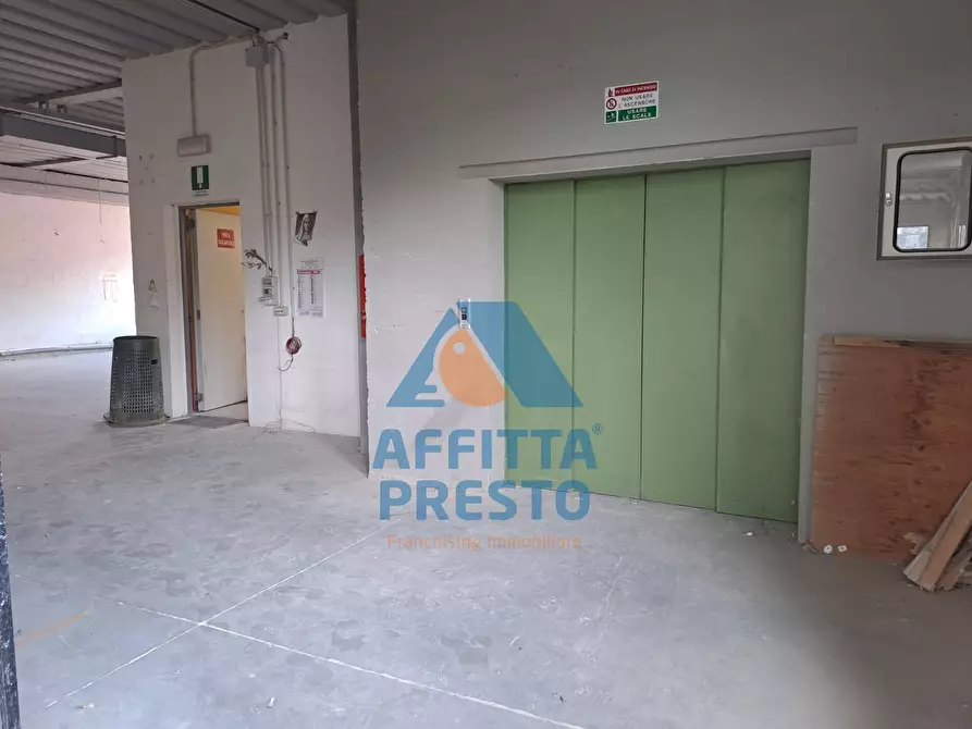 Immagine 15 di Laboratorio in affitto  a Empoli