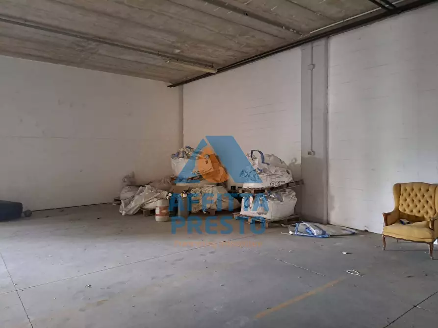 Immagine 2 di Laboratorio in affitto  a Empoli