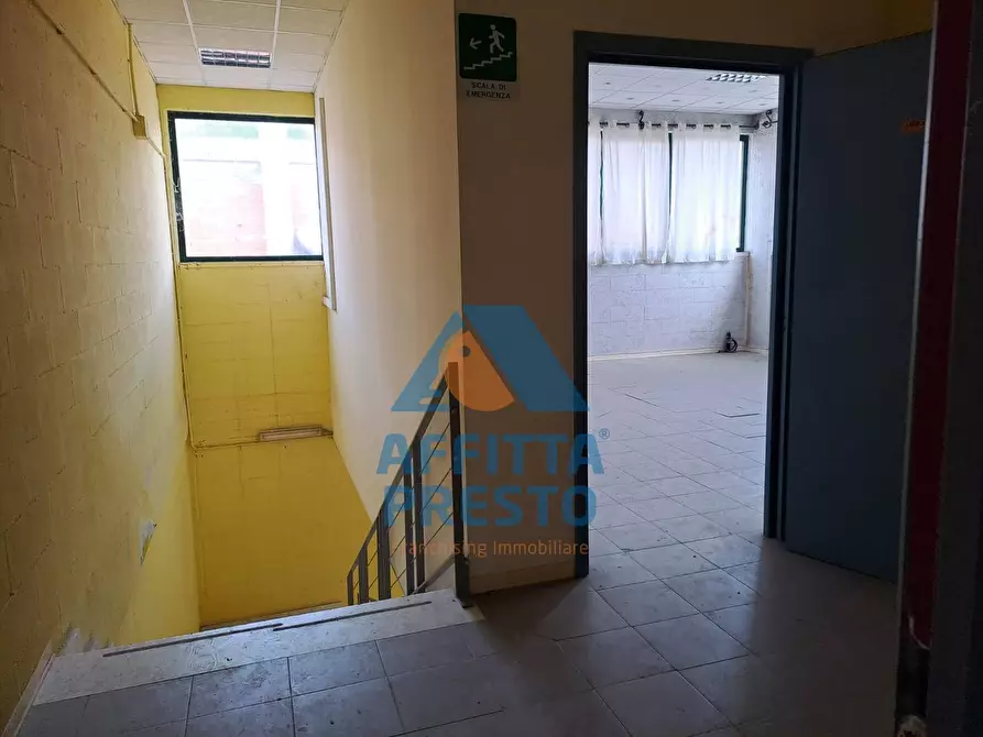 Immagine 9 di Laboratorio in affitto  a Empoli