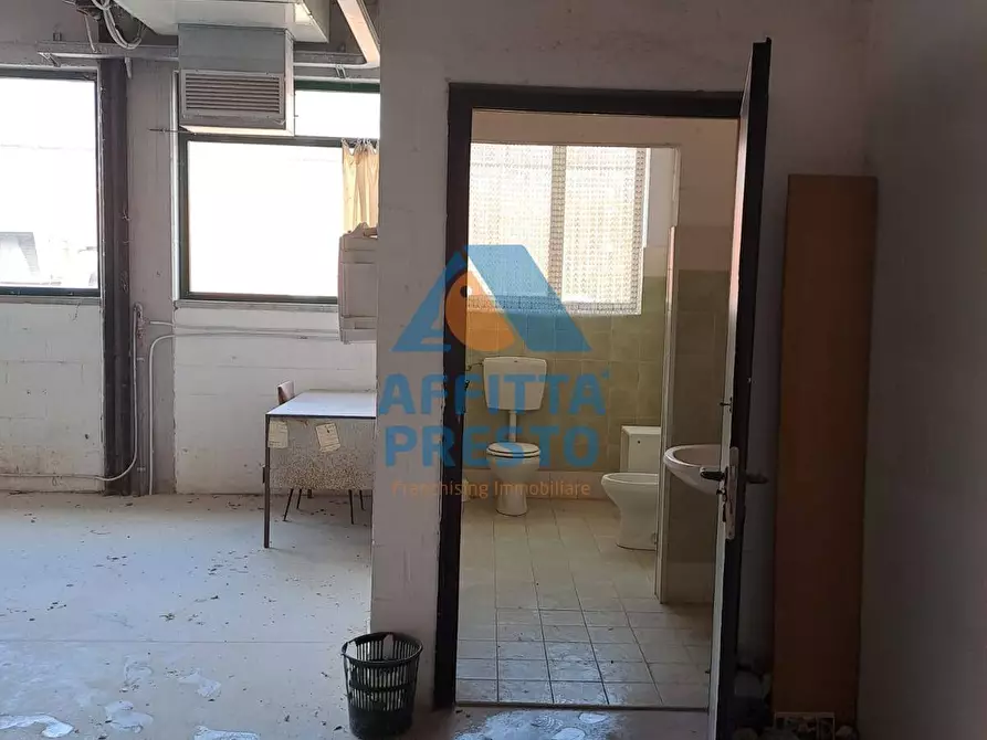 Immagine 19 di Laboratorio in affitto  a Empoli