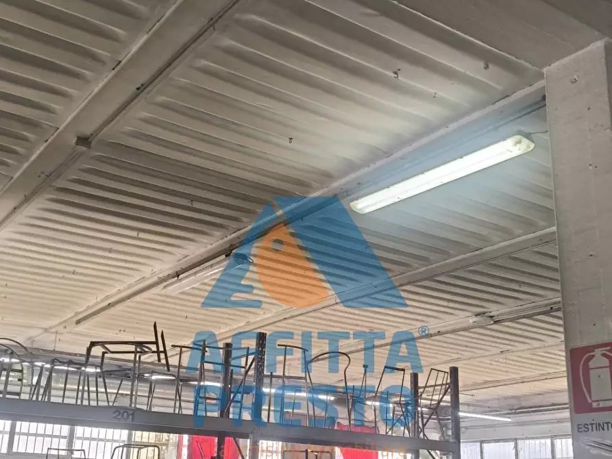 Immagine 3 di Attività commerciale in affitto  a Empoli