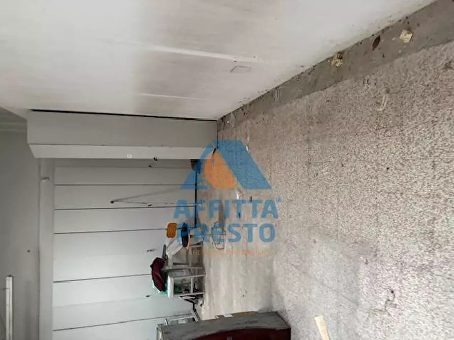 Immagine 2 di Magazzino in affitto  a Empoli