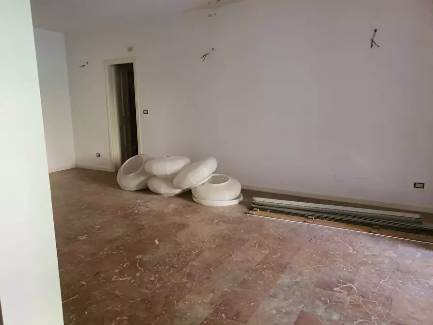 Immagine 6 di Appartamento in vendita  a Firenze