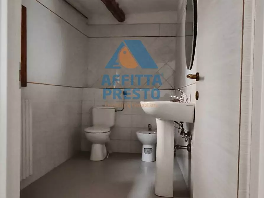 Immagine 2 di Camera in affitto  a Empoli