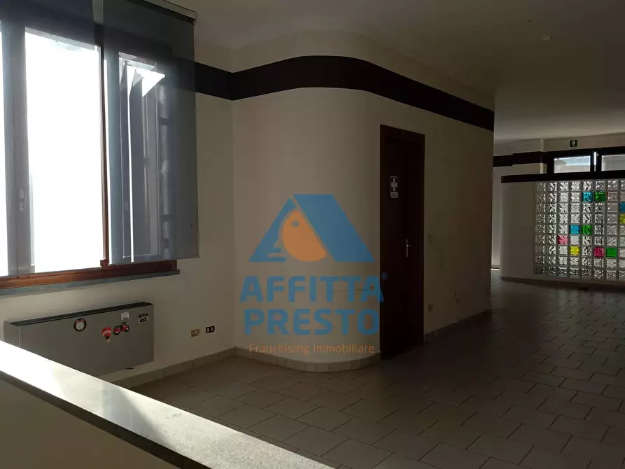 Immagine 5 di Attività commerciale in affitto  a Empoli