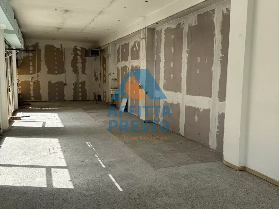 Immagine 1 di Attività commerciale in affitto  a Empoli