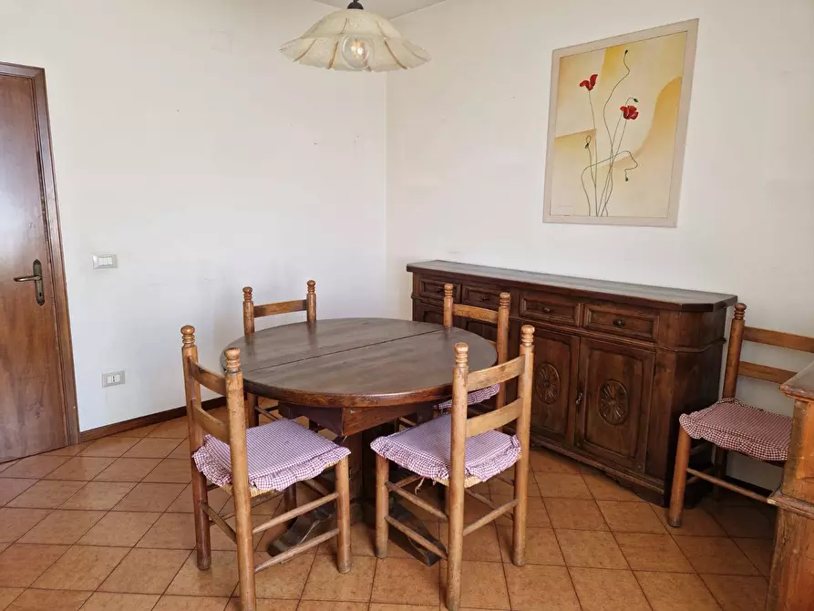 Immagine 4 di Camera in affitto  a Fucecchio