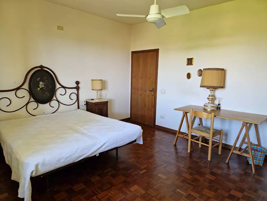 Immagine 9 di Camera in affitto  a Fucecchio